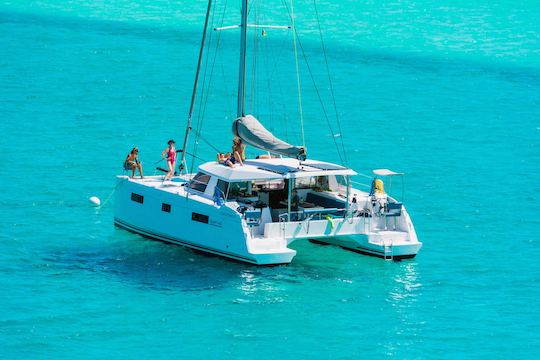 Bavaria Nautitech 40 Open - Catamaran à voile pour croisière à Milos Adamantas