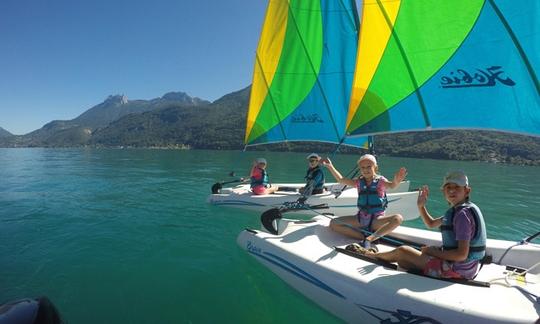 Alquiler de catamarán de playa en Doussard, Francia