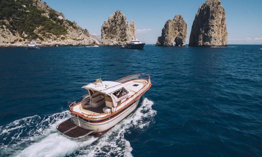 Motor Boat Gozzo Fratelli Aprea 32 in Sorrento, Italy