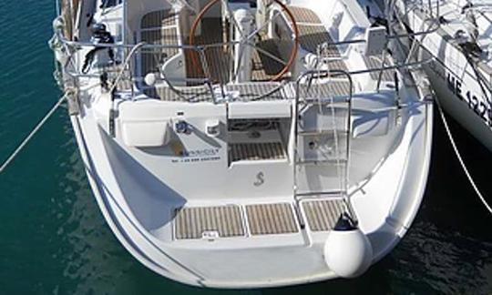 Charter 42' Oceanis Cruising Monohull for 10 People in Messina, Italy