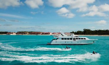 Méga yacht Broward de 107 pieds à Nassau, Bahamas