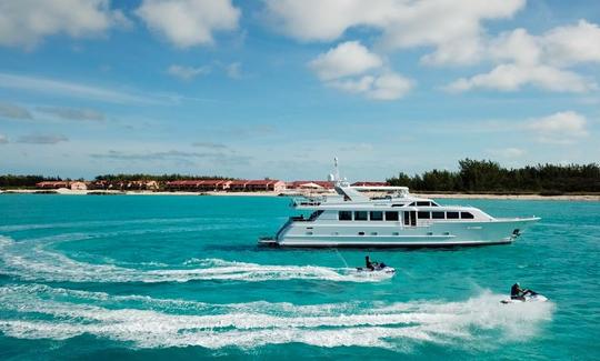 107' Broward Mega Yacht in Nassau, Bahamas