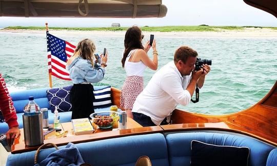 Recorridos de alquiler de yates por Nantucket, Massachusetts, a bordo del yate a motor Hinckley de 36 pies