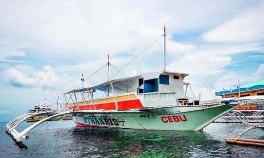 Lancha tradicional para alugar na cidade de Lapu-Lapu