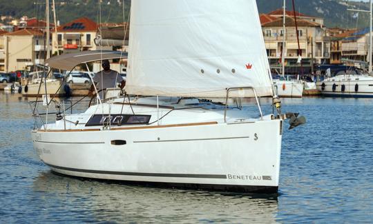 Croisière hebdomadaire sur le monocoque de croisière « Moody Blues » Oceanis 31 à Lefkada, en Grèce