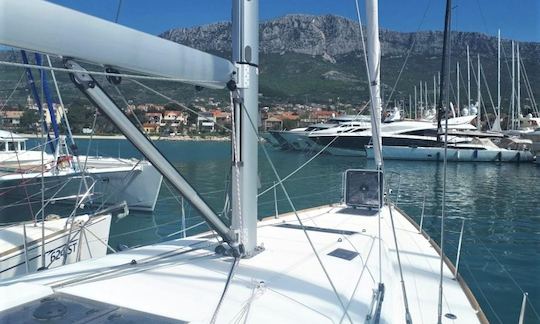 "Ciao Bao" Jeanneau Sun Odyssey 519 Sailing Yacht Charter in Kaštel Gomilica, Croatia