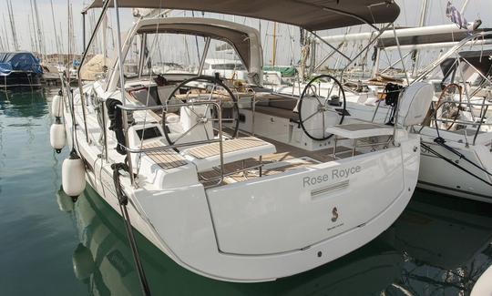 Voilier Beneteau Oceanis 41.1 agile et élégant