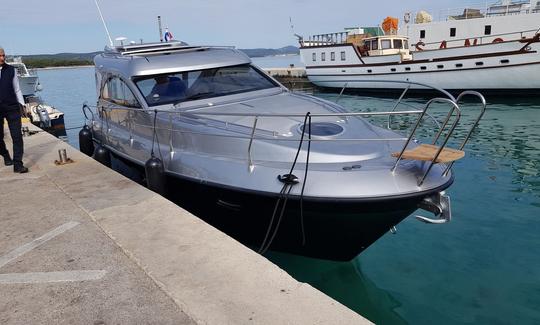 Magnifique yacht à moteur Mirakul 30 2019 à louer à Zagreb, Croatie