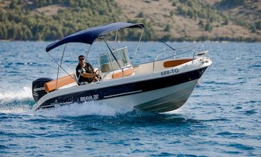 Mingolla Brava-22 Boat Charter in Trogir, Croatia