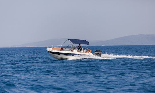 Mingolla Brava-22 Boat Charter in Trogir, Croatia