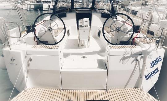 Jeanneau Sun Odyssey 419/2019 Sailing Yacht for Charter in Pirovac, Croatia