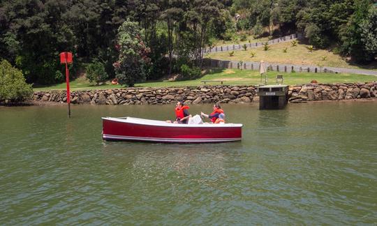 Novo barco elétrico de 7 lugares para alugar no rio Kerikeri