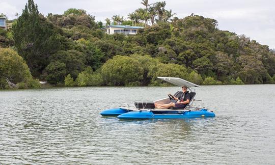 Incrível aluguel de barco elétrico silencioso para cruzar o rio Kerikeri, NZ