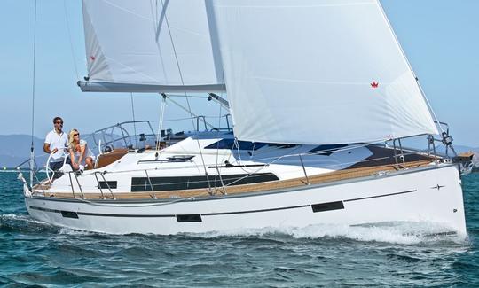 Bavaria Cruiser 37/2015 Iate à vela para alugar em Pirovac, Croácia