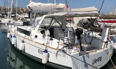 Charter 38ft "Lampo" Oceanis 38.1 Sailing monohull In Nettuno, Italy