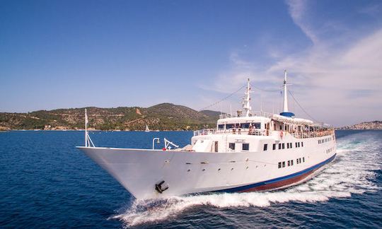 "Cosmos" Luxury Day Cruises in Greece