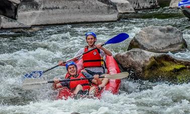 ¡Divertidos recorridos en kayak en Sofía, Bulgaria con tu familia!