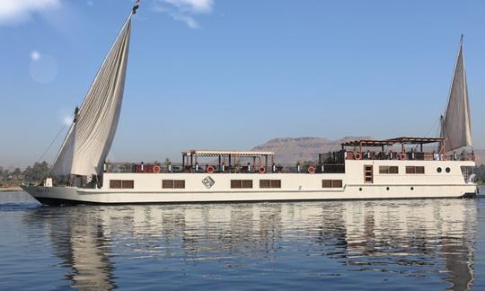 Croisière fluviale à Gazirat Al Awameyah