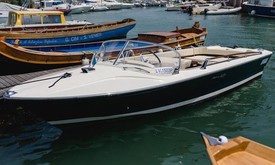 Barco clássico Riva Rudy de 19 pés - excursão de dia inteiro saindo de Veneza