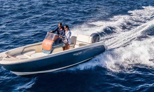 Hire Invictus FX 200 Powerboat in Cala D'or, Illes Balears