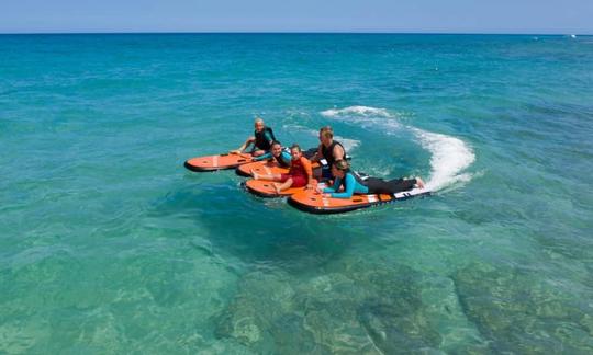 Alquiler de tabla de surf eléctrica ecológica Carver X en Corralejo