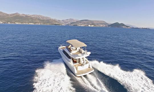 Cruzeiro de iate de luxo Jeanneau Prestige 400 Fly em Dubrovnik