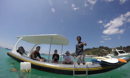 Beginner Surfing Lesson in Nusapenida, Bali