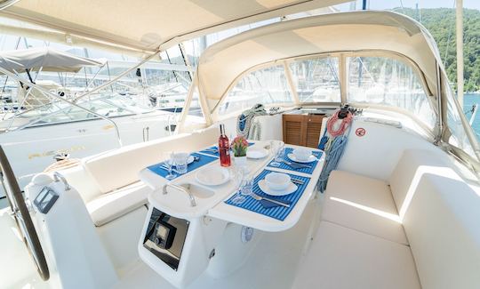 2007 Beneteau Cyclades 39' Sailboat for Charter