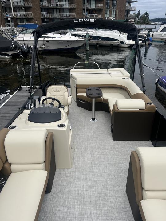 2025 Lowe  23 ft Pontoon Party Boat In Seattle Area And Surrounding Lakes