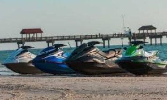 Aluguel de jet ski Yamaha EX Deluxe e SeaDoo 2021 em Tampa, Flórida