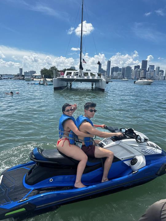 ALQUILER DE MOTOS ACUÁTICAS, PASEO EN BARCO GRATIS INCLUIDO EN MIAMI