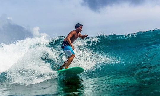 Leçon de surf à Siargao, aux Philippines !