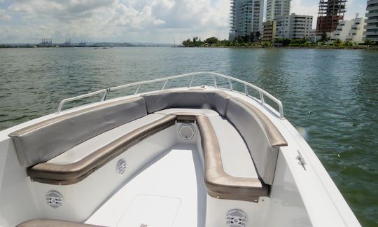 Speed Boat 34' Center Console in Cartagena, Colombia