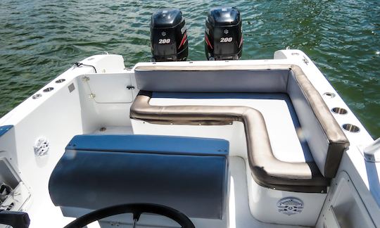 Speed Boat 34' Center Console in Cartagena, Colombia