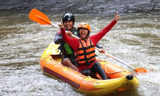 Excursión guiada de 2 horas de rafting en aguas bravas por el río Ayung