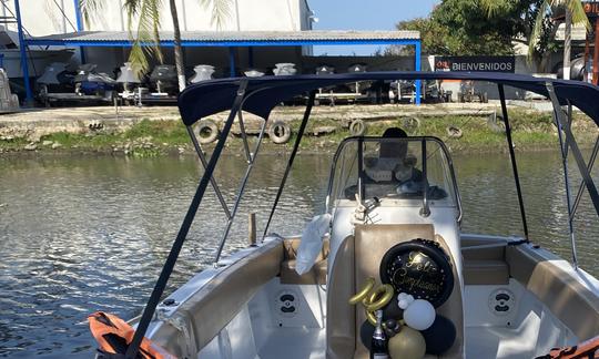 Center Console Fishing in Barranquilla