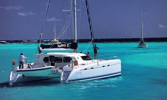 Catamarán de crucero Nautitech 47 de alquiler con tripulación en Lefkada, Grecia