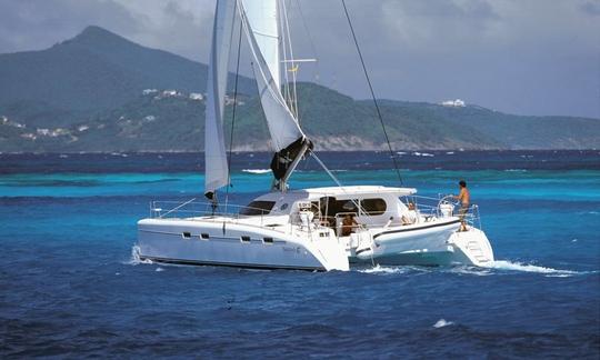 Catamarán de crucero Nautitech 47 de alquiler con tripulación en Lefkada, Grecia