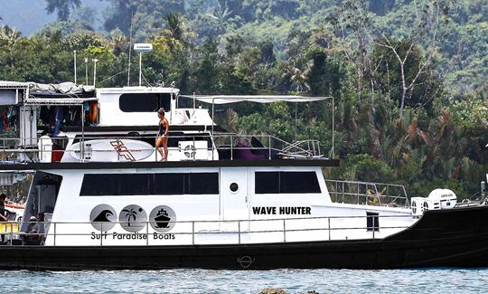 Disfrute de Mentawai Surf Charter, Indonesia, en el yate Wave Hunter de 62 pies