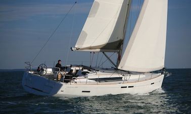 ¡Yate de vela Sun Odyssey 439 en Lavrio, Grecia!