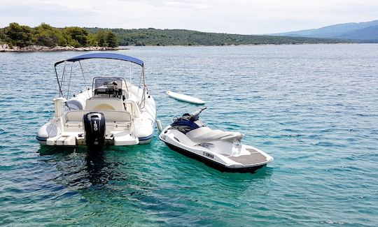 Book this Beautiful RIB in Starigrad, Croatia for 10 person!