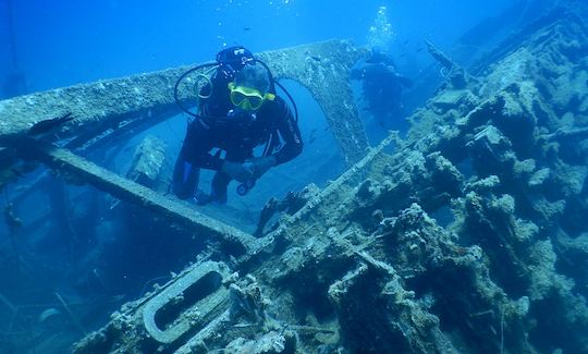 Buceo, buceo doble en Chalki, Grecia