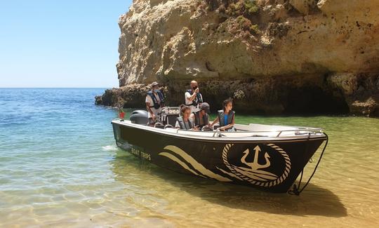 Grutas de Benagil - Passeio de barco privado ao nascer do sol