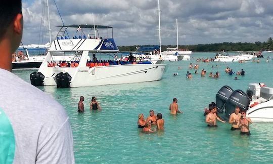 82ft Motorized Catamaran Rental in Los Melones, Dominican Republic