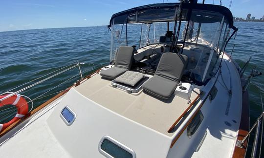 Spacious aft lounge deck