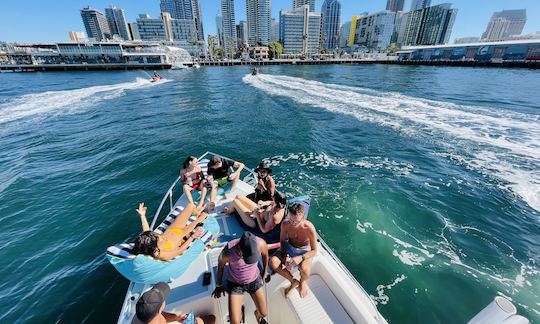 HORA DA FESTA!!! Barco perfeito para San Diego e além!