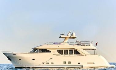 80' Luxury Yacht Charter Available In Dubai, UAE