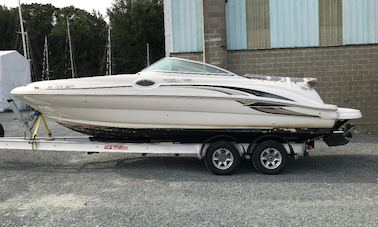 Lake Norman-24 ft Sea Ray Sundeck with Captain in Cornelius, North Carolina