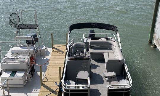 19' Bennington Pontoon Boat for Rent at South Padre Island!