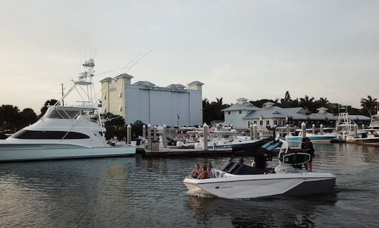 Super Air Nautique G23 2021 ! Sports nautiques avec la meilleure location de wakeboat de Floride